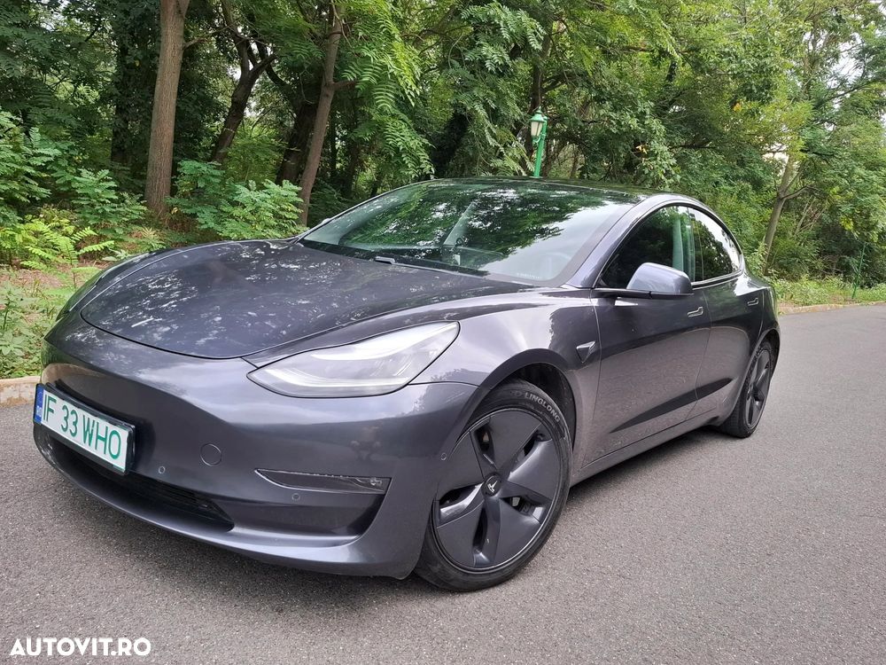 Tesla Model 3 Long Range - 12