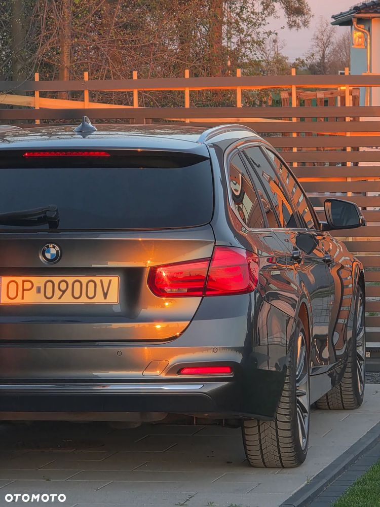 BMW Seria 3 320i xDrive Luxury Line - 8