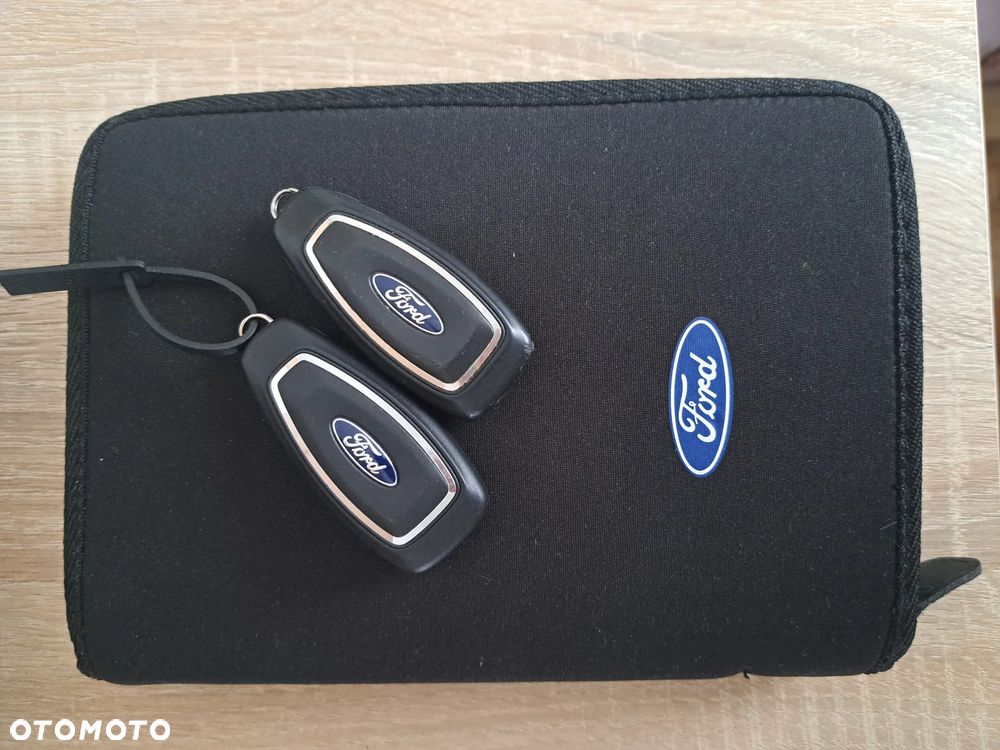 Ford Kuga 2.0 TDCi 2x4 Business Edition - 20