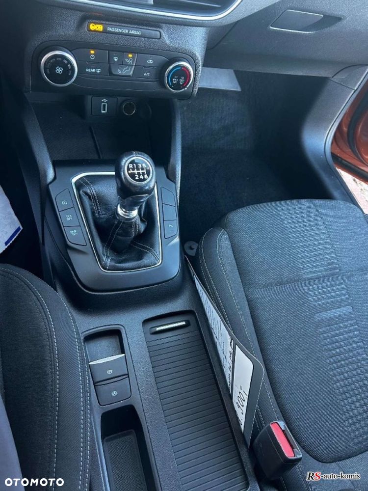 Ford Focus - 24