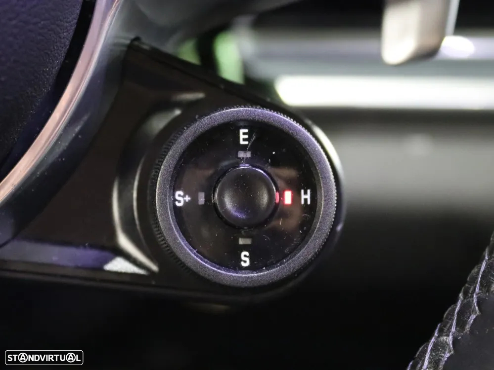Porsche Panamera 4 E-Hybrid - 26