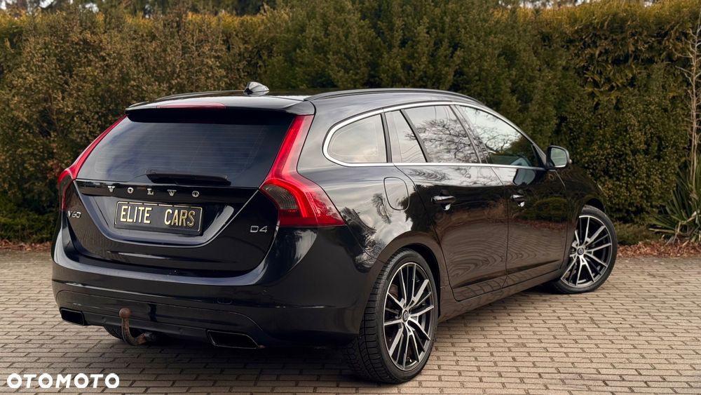 Volvo V60 D4 Geartronic Momentum - 28