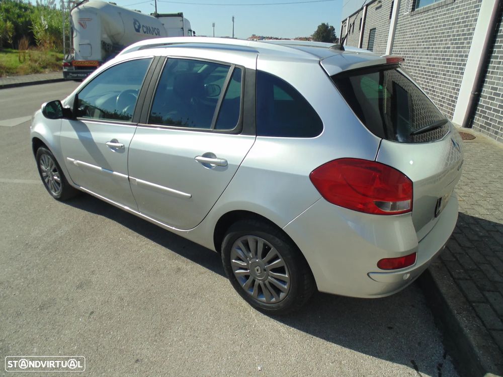 Renault Clio Break 1.2 16V Dynamique S - 12