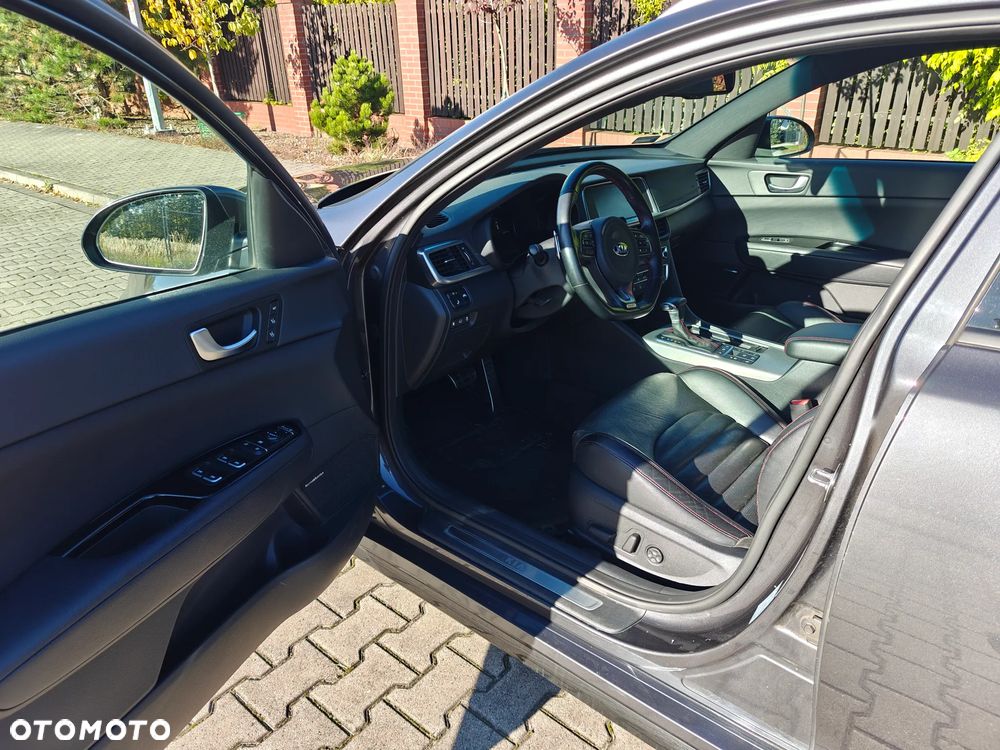 Kia Optima 2.0 T-GDI GT - 14