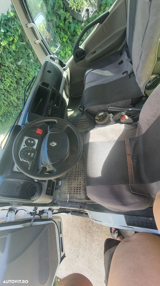 Renault MAXITY - 8