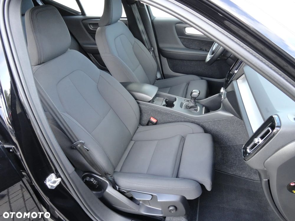 Volvo XC 40 D3 Momentum Pro - 11