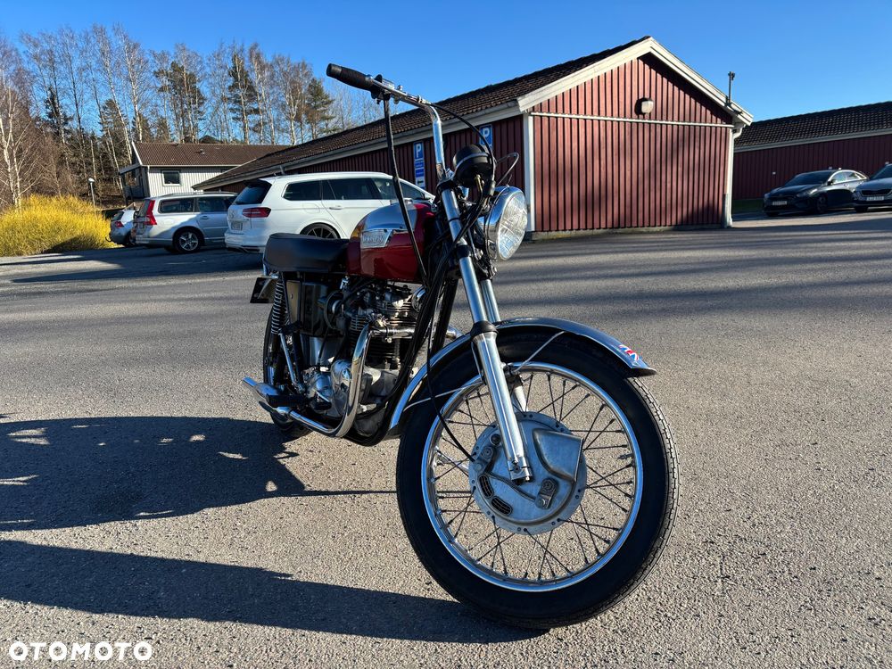 Triumph Bonneville - 2