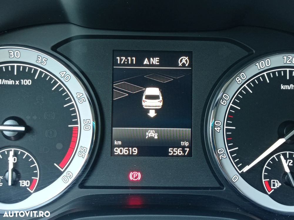 Skoda Karoq 2.0 TDI DSG Style - 29