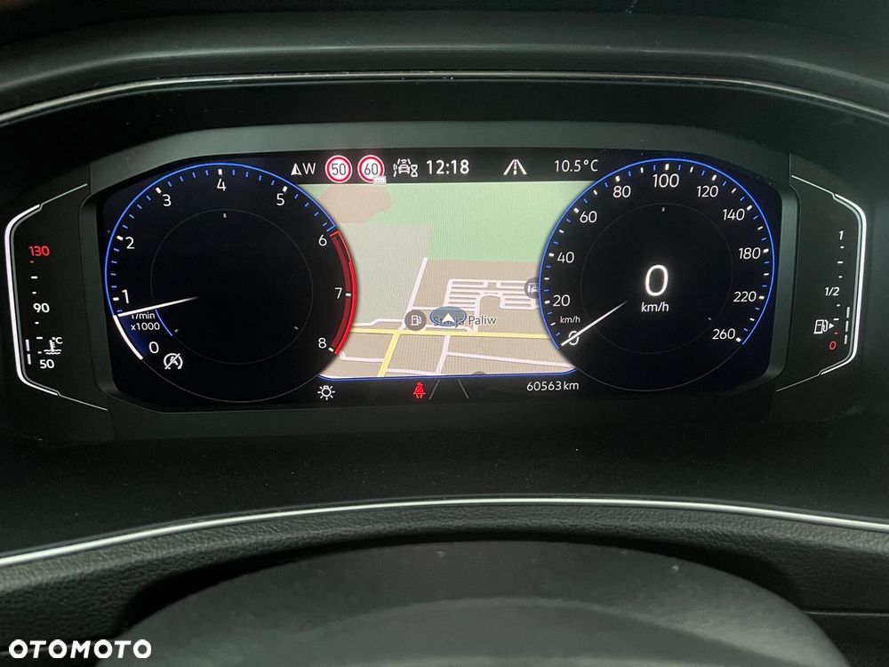 Volkswagen T-Roc - 23