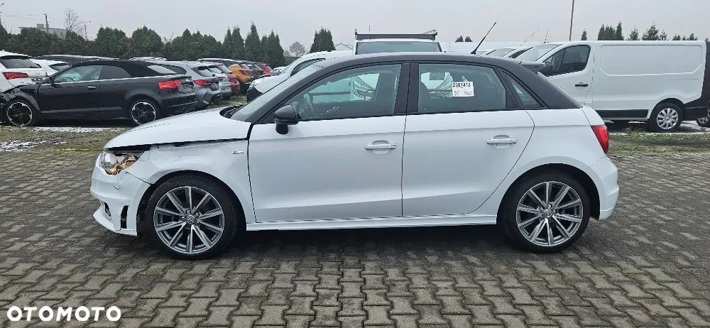 Audi A1 Sportback 1.6 TDI S line Sportpaket - 4
