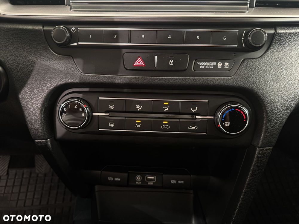 Kia Ceed - 23