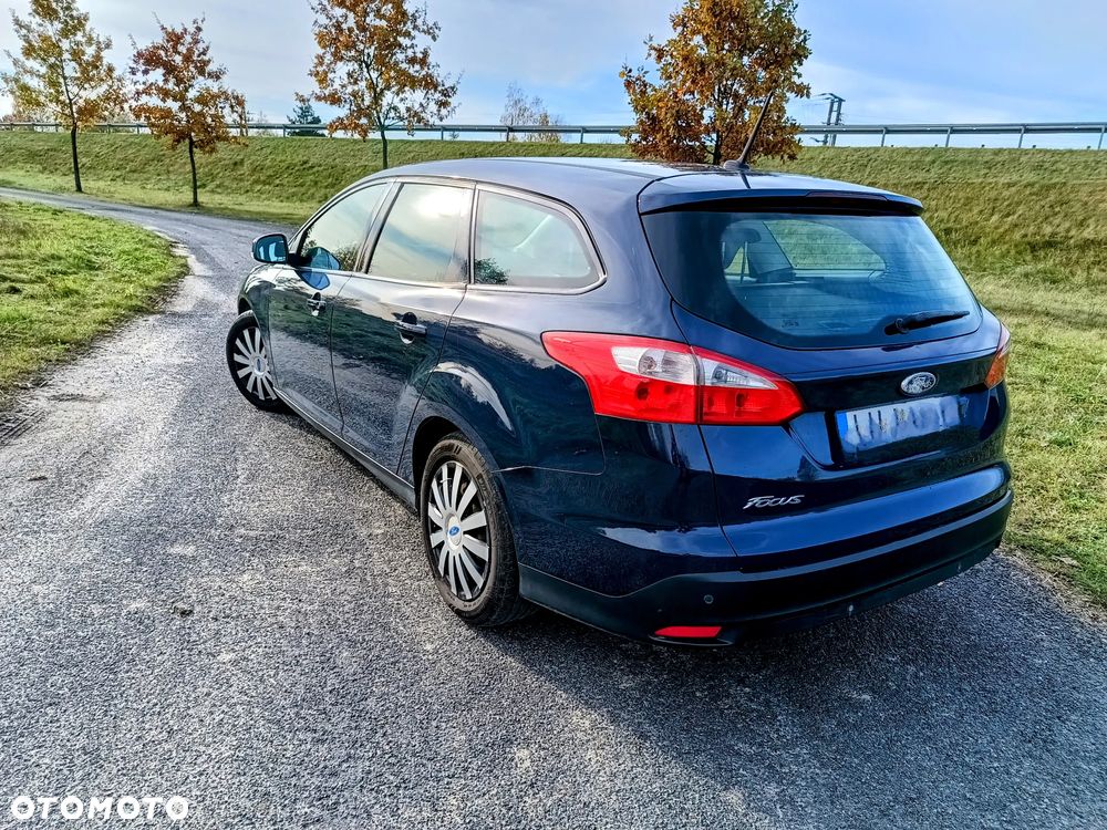 Ford Focus 2011 photo 3