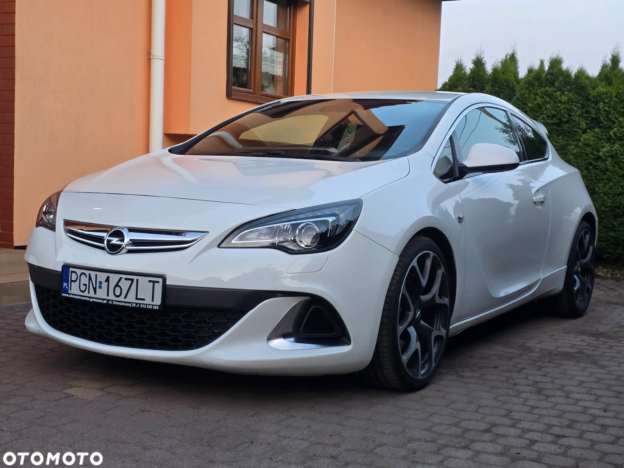 Opel Astra IV GTC OPC - 6