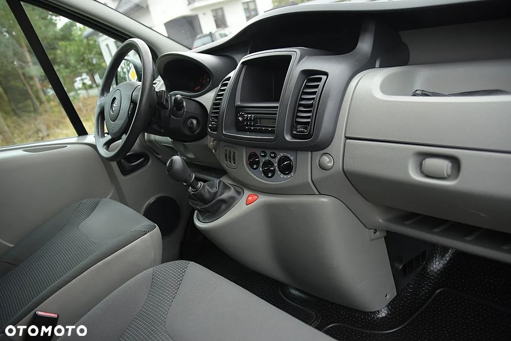 Opel Vivaro - 25