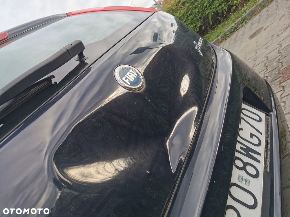Fiat Grande Punto 2006 photo 2