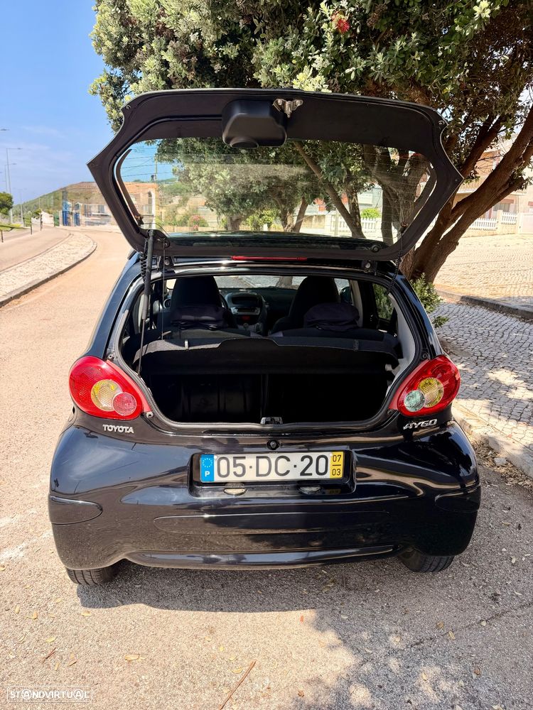 Toyota Aygo 1.0 + Sport Pack MMT - 20