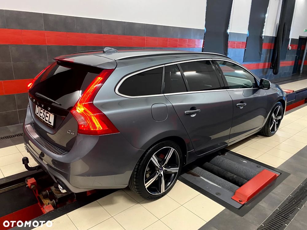 Volvo V60 D4 Drive-E R-Design Momentum - 10