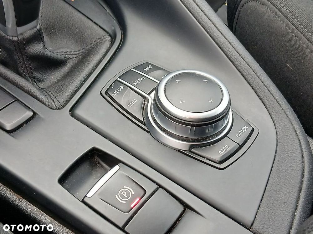 BMW X1 sDrive18i - 17