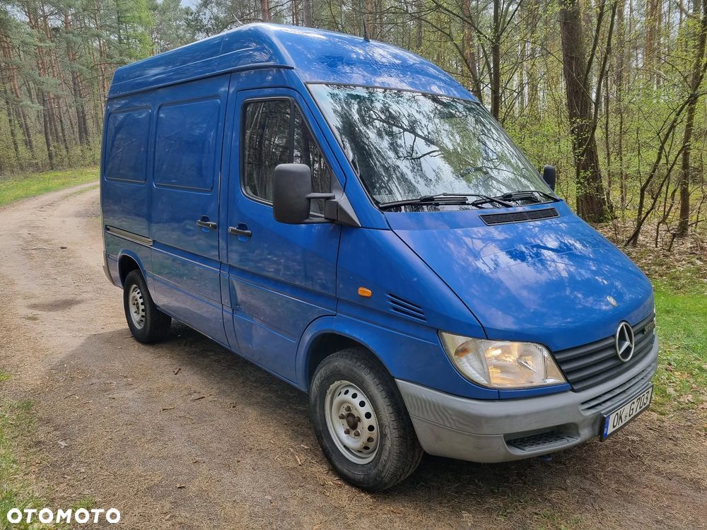Mercedes-Benz Sprinter - 2