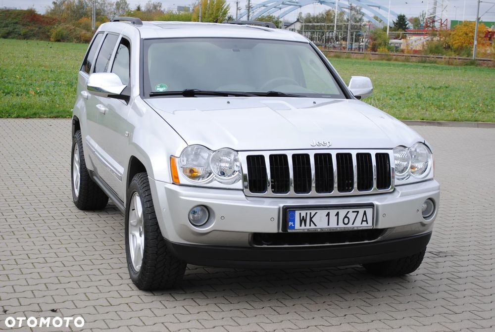 Jeep Grand Cherokee - 36