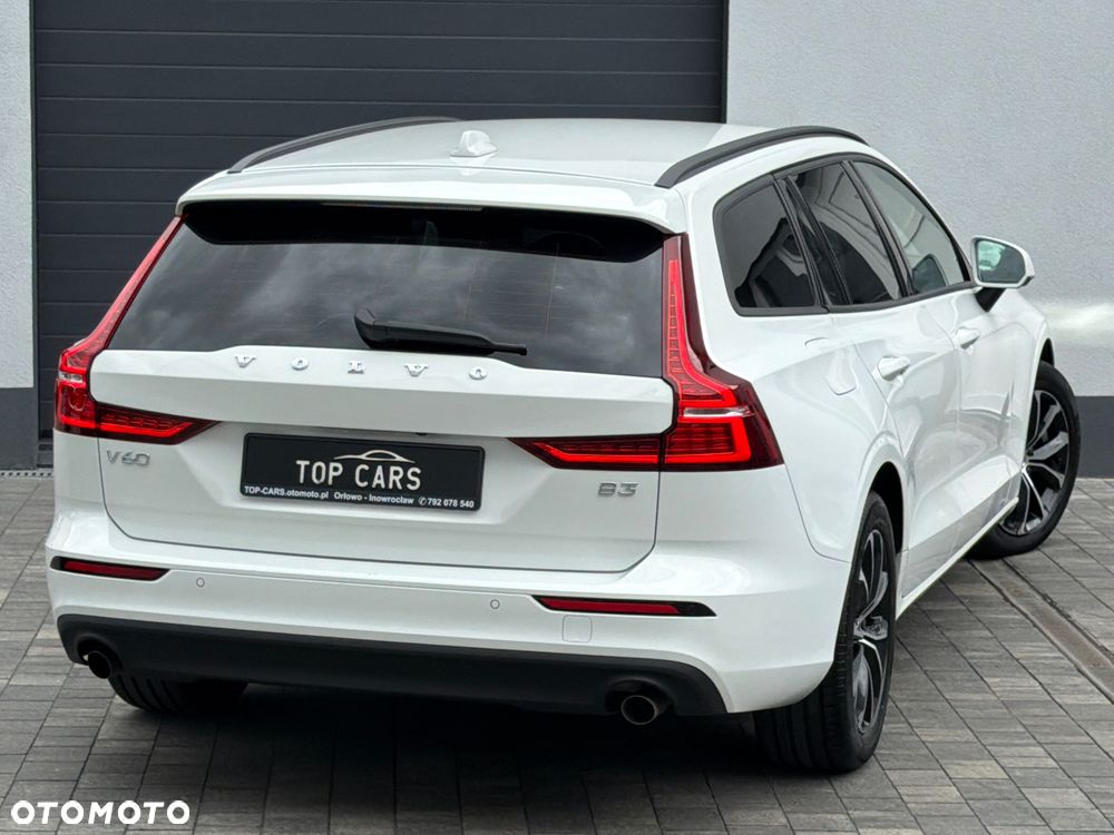 Volvo V60 B3 B DKG Momentum - 27