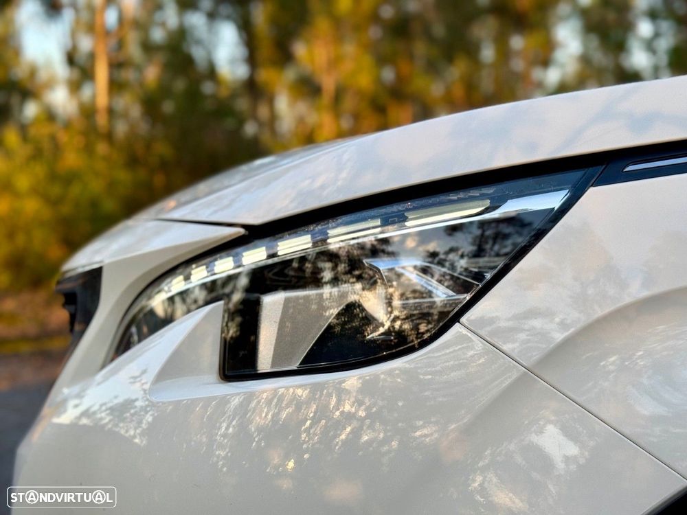 Peugeot 3008 1.2 PureTech Allure EAT6 - 23