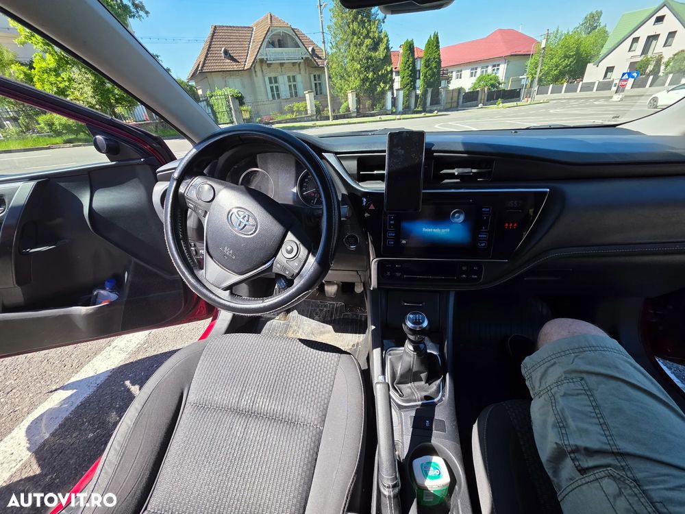 Toyota Corolla - 10