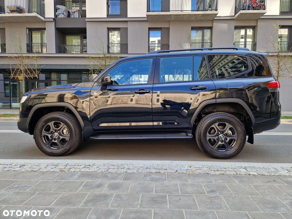 Toyota Land Cruiser - 12