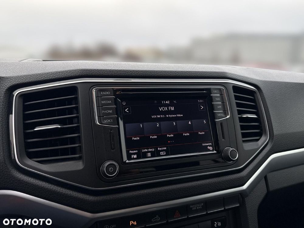 Volkswagen Amarok - 25