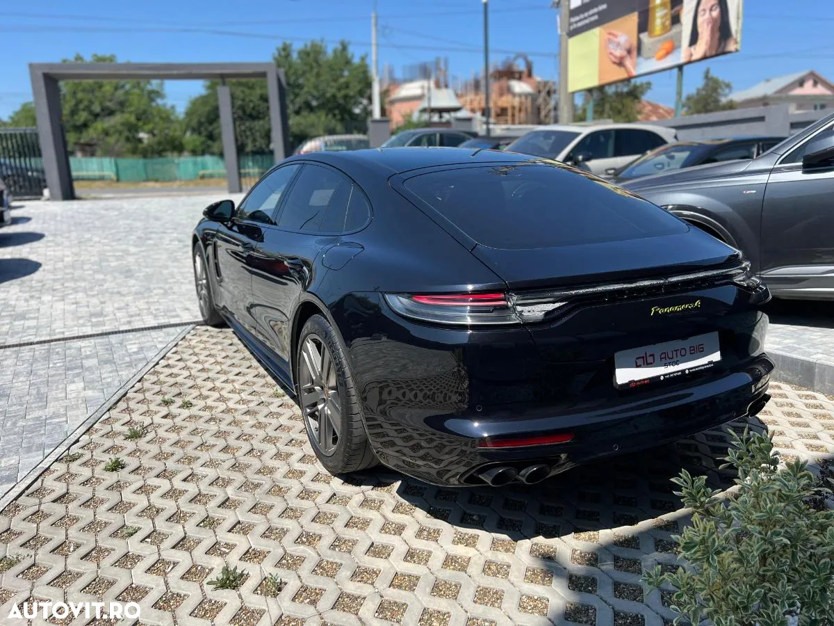 Porsche Panamera - 11