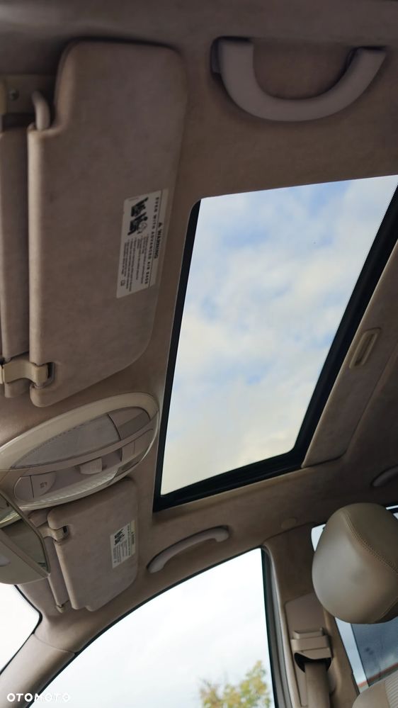 Mercedes-Benz Klasa E 63 AMG 7G-TRONIC - 29