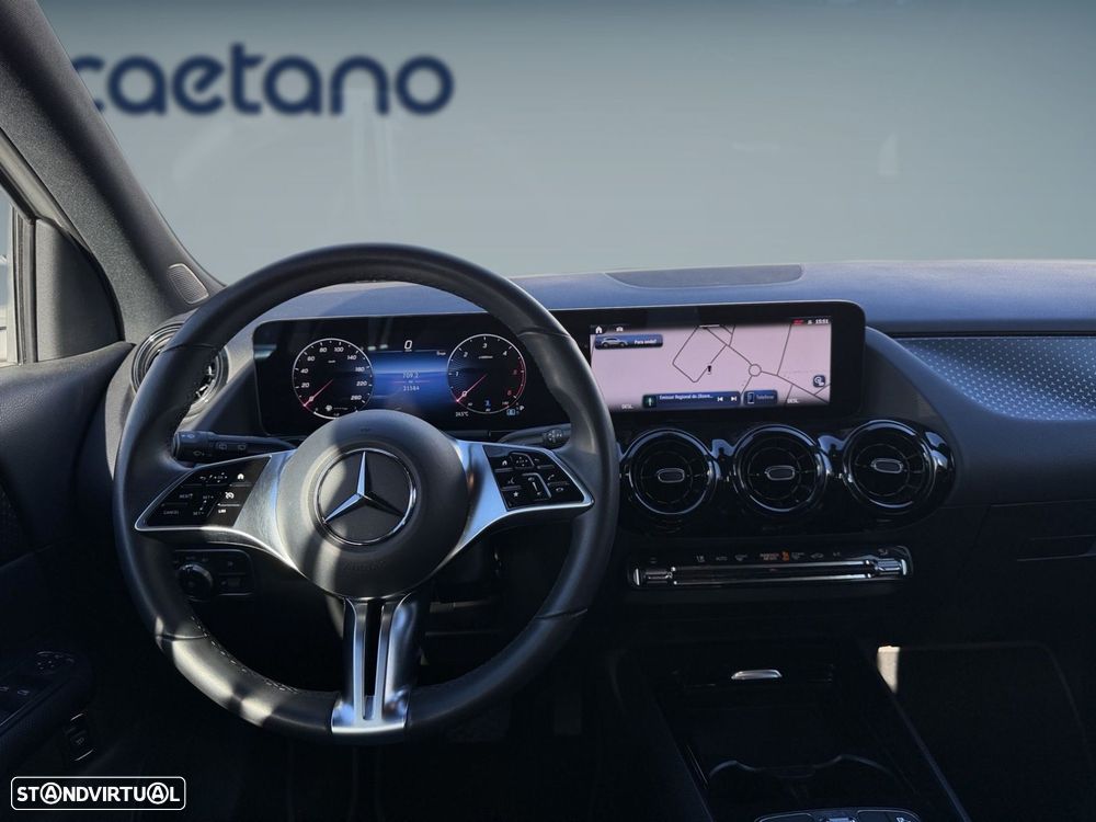 Mercedes-Benz GLA 180 d - 14