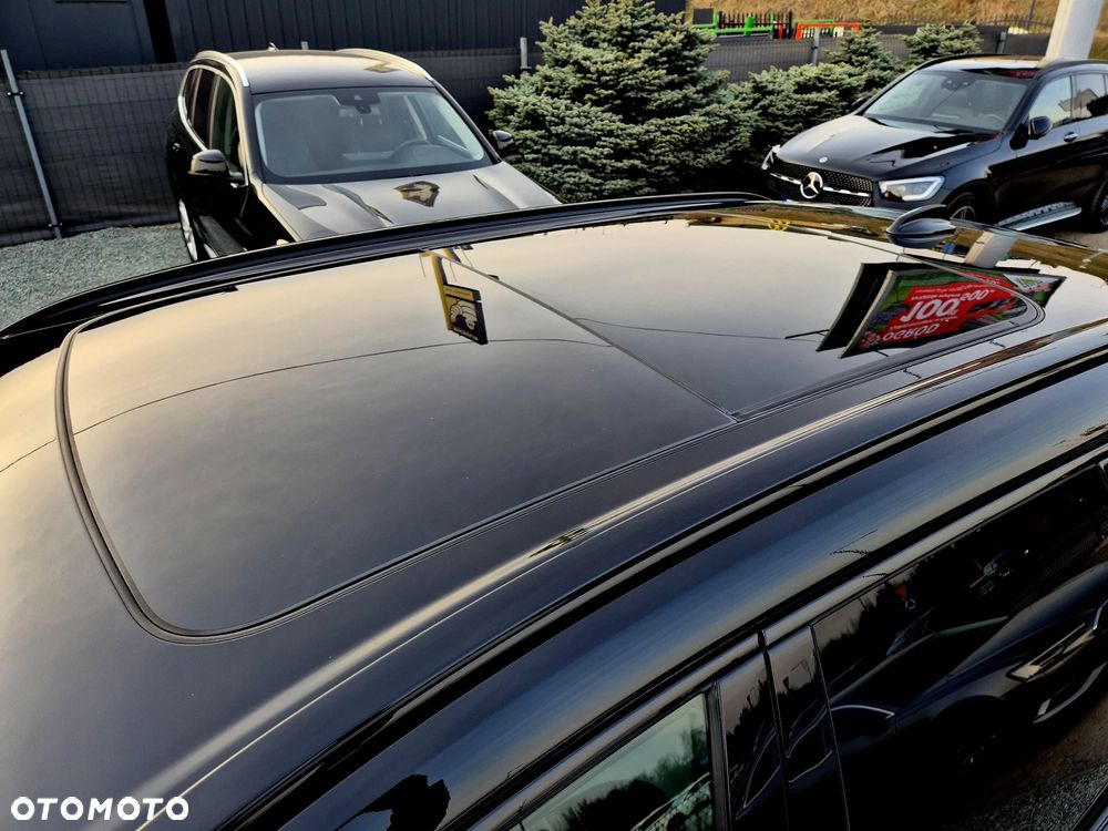 Volvo XC 60 T6 Plug-In Hybrid AWD Plus Dark - 29