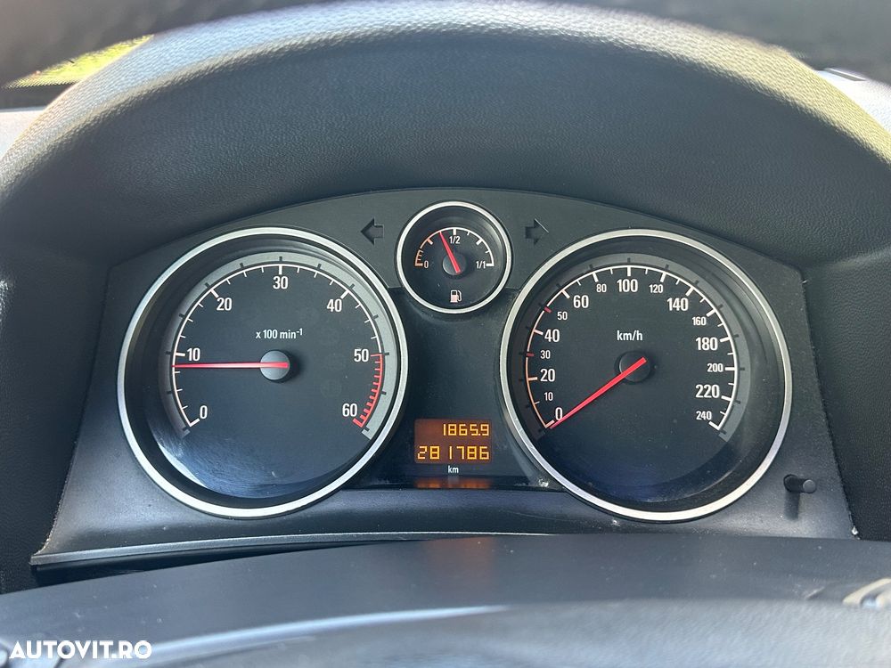 Opel Astra 1.7 CDI Cosmo - 21
