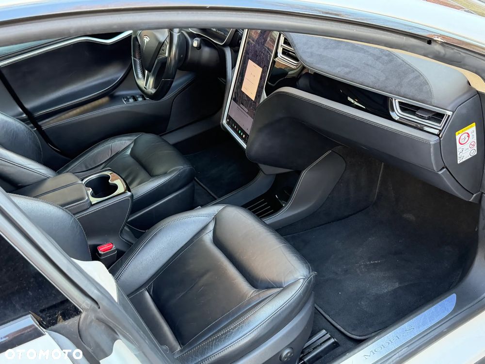 Tesla Model S 85D Allradantrieb - 11