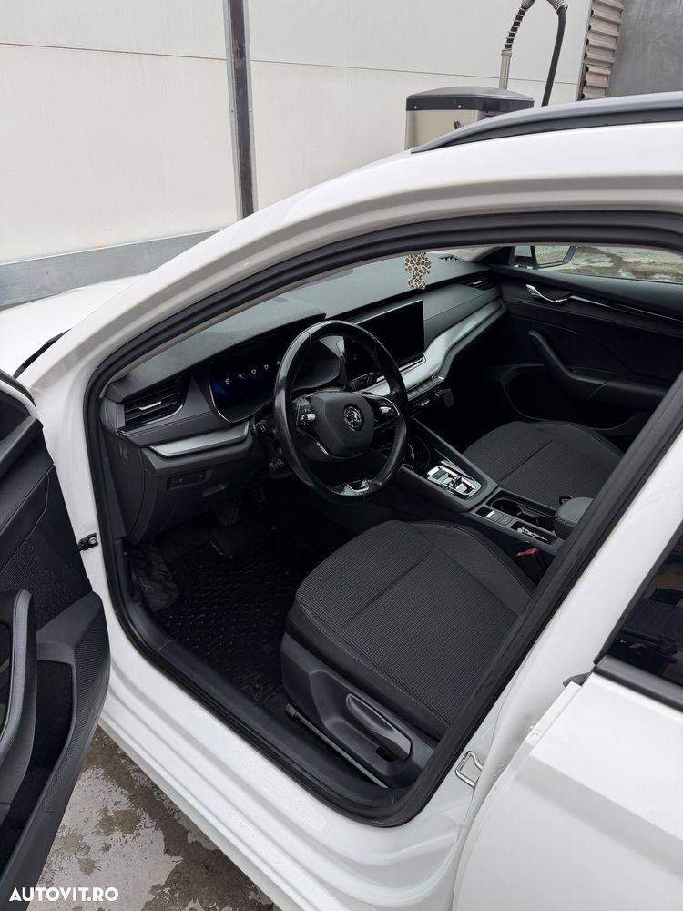 Skoda Octavia 2.0 TDI DSG Style - 8