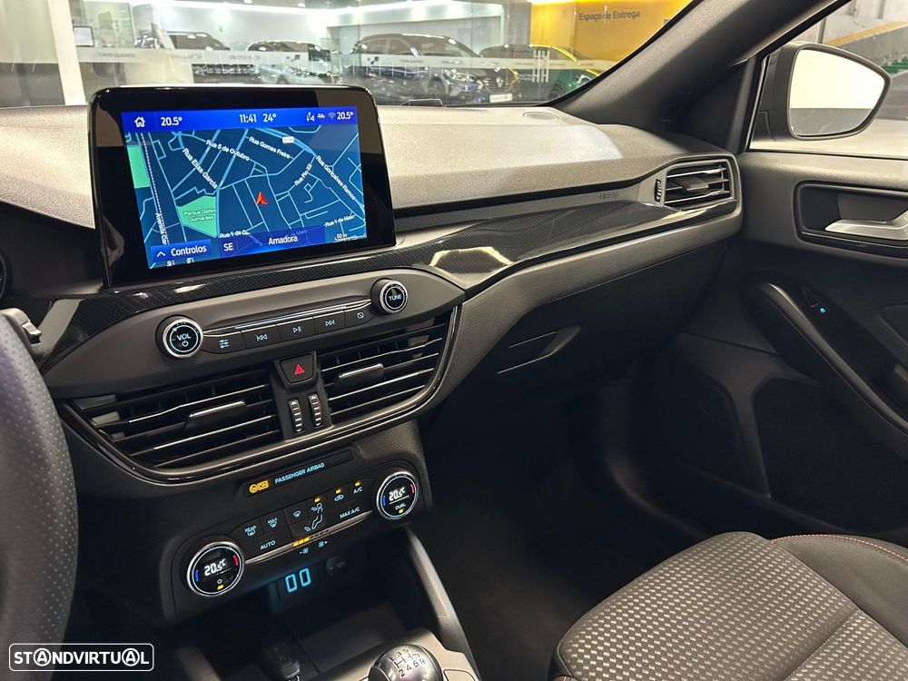 Ford Focus 1.0 EcoBoost MHEV ST-Line - 23