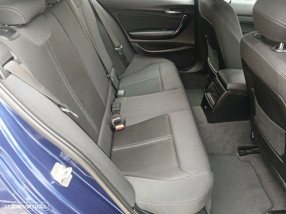 BMW 116 d Aut. Sport Line - 24