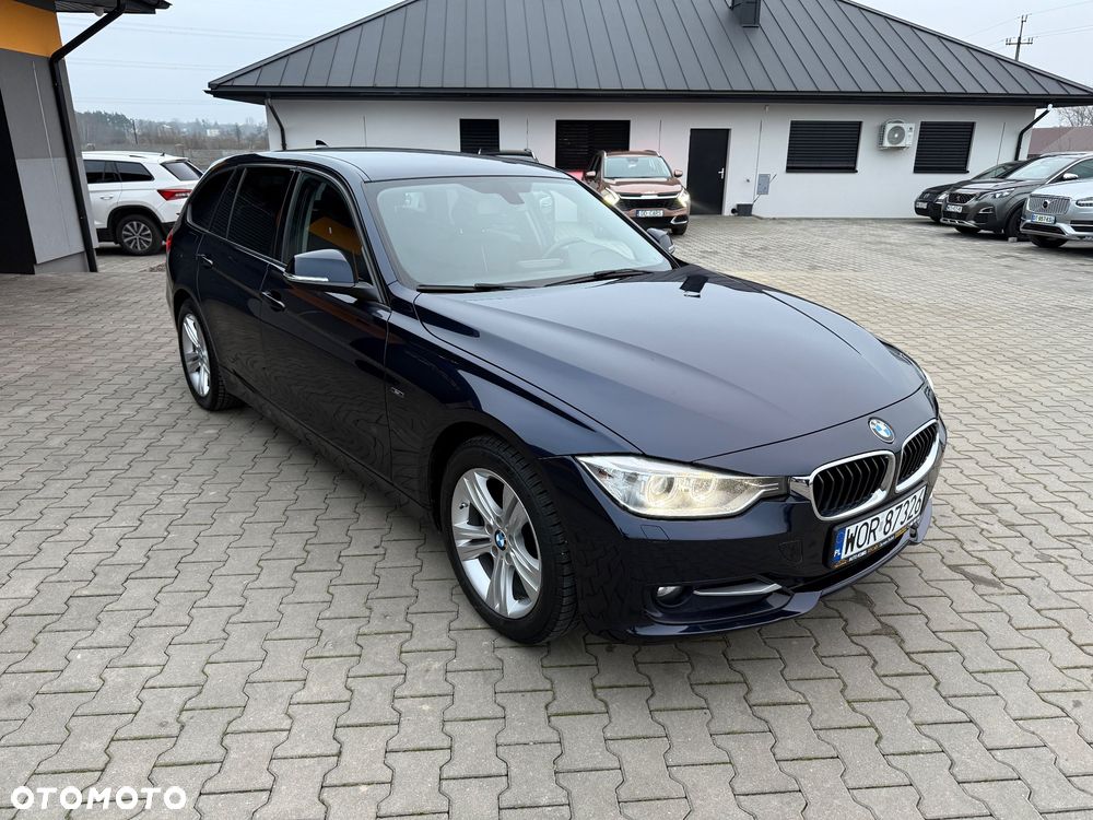 BMW Seria 3 320d DPF Edition Sport - 12