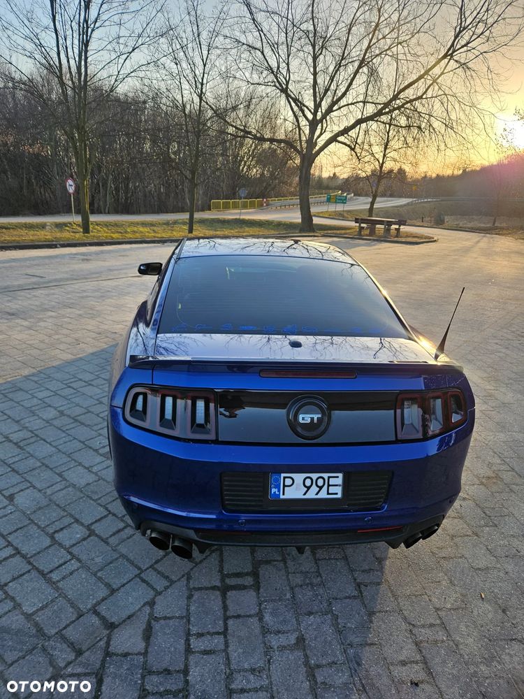 Ford Mustang 5.0 V8 GT - 12