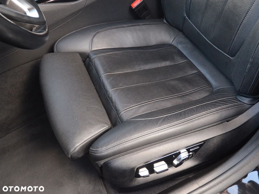 BMW Seria 5 530i GPF xDrive M Sport sport - 24