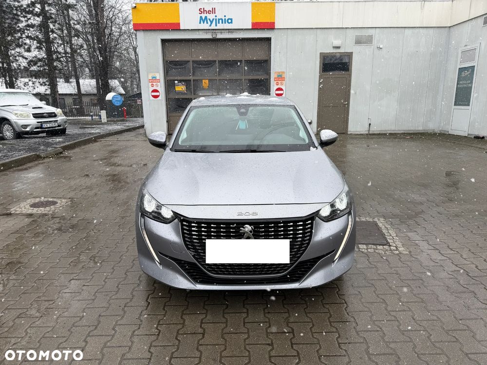 Peugeot 208 - 8