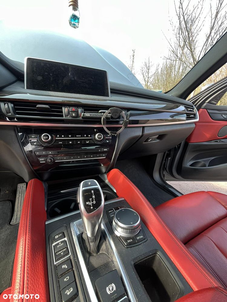 BMW X6 xDrive50i - 23