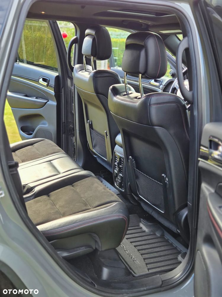 Jeep Grand Cherokee - 18