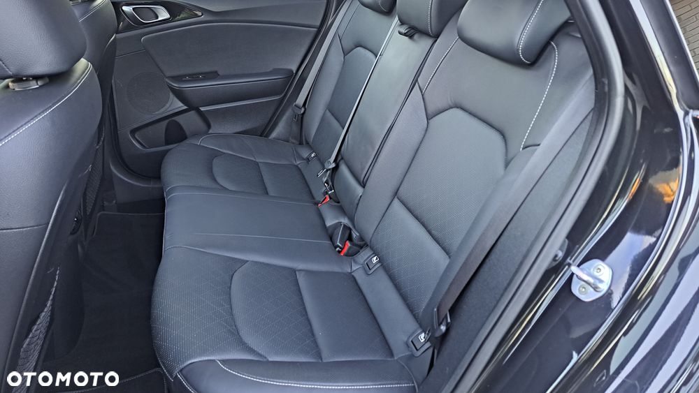 Kia Ceed 1.6 CRDi Platinum Edition - 26