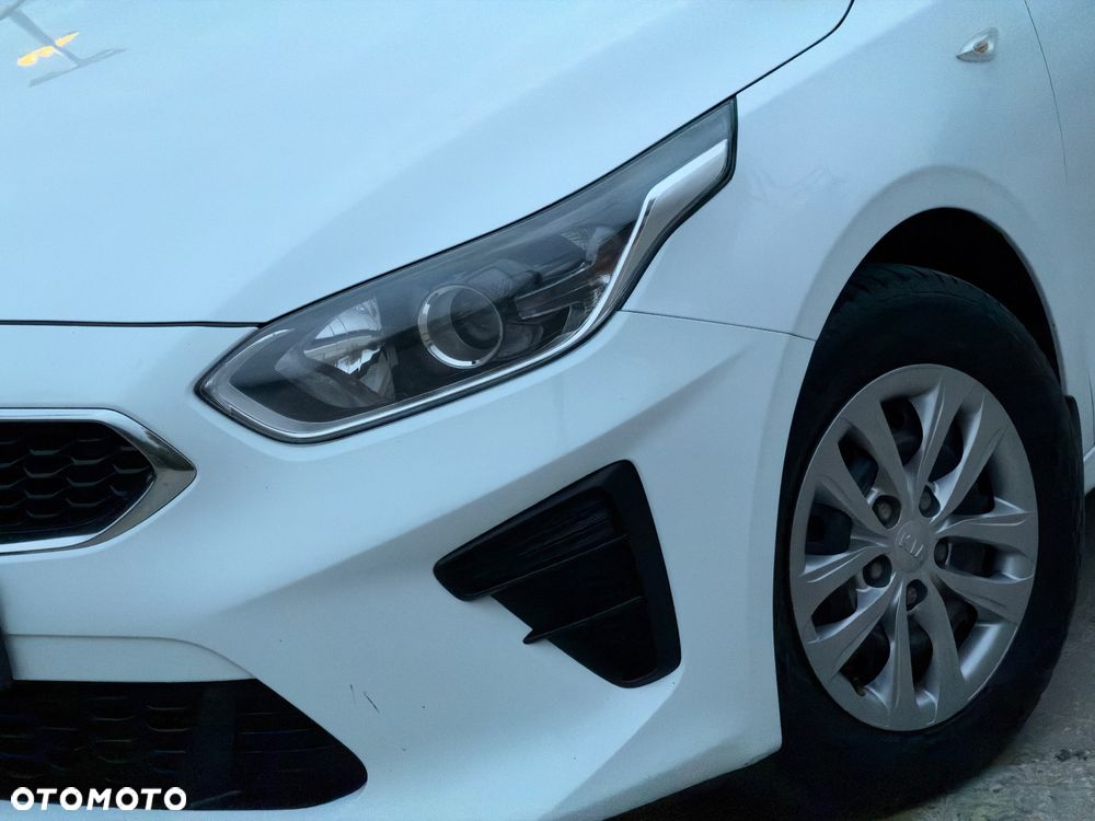 Kia Ceed 1.6 CRDi SCR M - 10