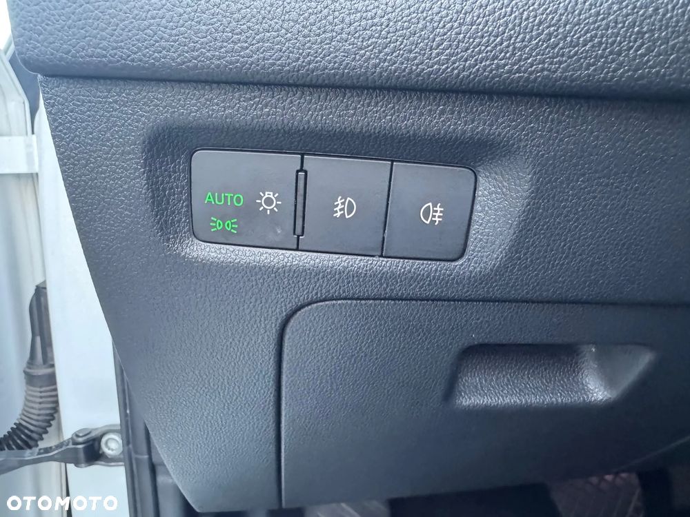 Skoda Octavia 2.0 TDI SCR Style DSG - 24