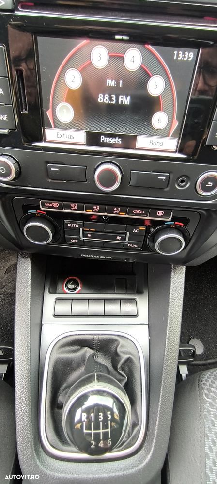 Volkswagen Jetta 1.2 TSI BlueMotion Technology Life - 10