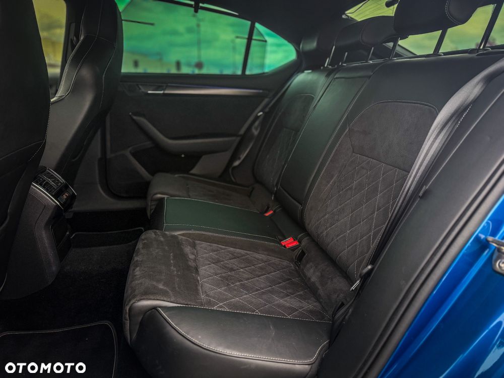 Skoda Superb 2.0 TSI Sportline DSG - 9