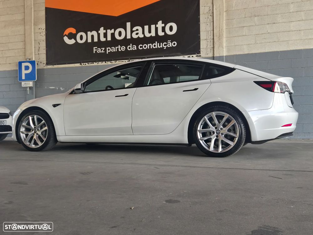 Tesla Model 3 Long-Range RWD - 2